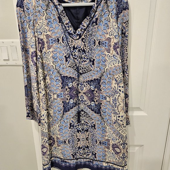 Beautiful Dress for Evening or Party - Picture 3 of 4